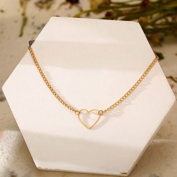 Jewelry - Gold Heart Choker Necklace